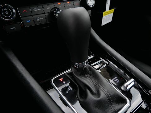 New 2026 Jeep Compass Latitude image 19