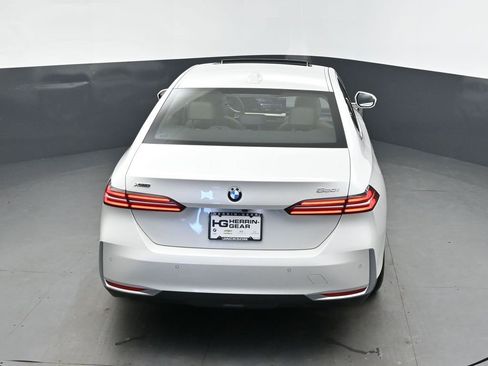 Certified 2025 BMW 530i xDrive w/ Premium Package image 34