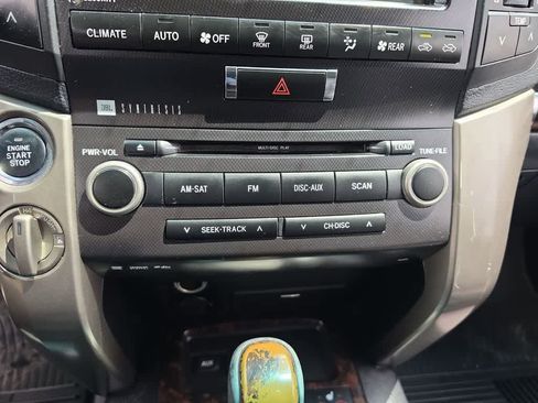 Used 2009 Toyota Land Cruiser AWD/4WD image 19