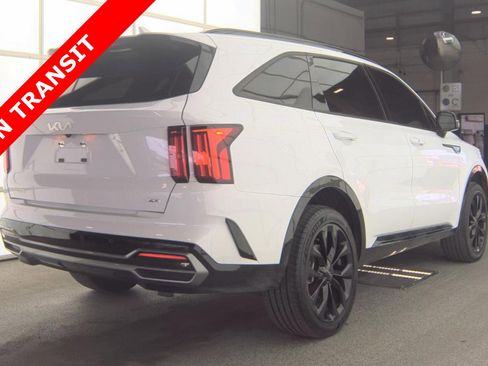 Used 2023 Kia Sorento SX AWD/4WD image 4