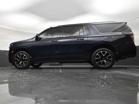 Used 2024 Chevrolet Suburban RST w/ Luxury Package RWD image 21