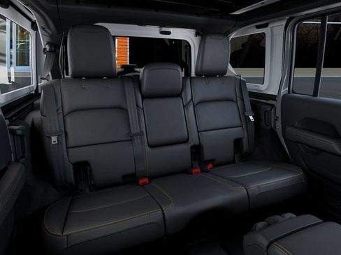 New 2026 Jeep Wrangler Unlimited Sahara AWD/4WD image 15