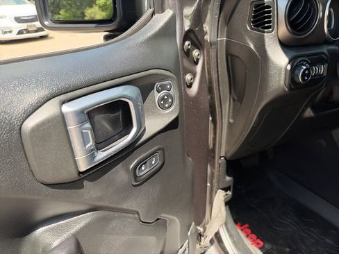 Used 2020 Jeep Gladiator Sport w/ Quick Order Package 24S AWD/4WD image 18