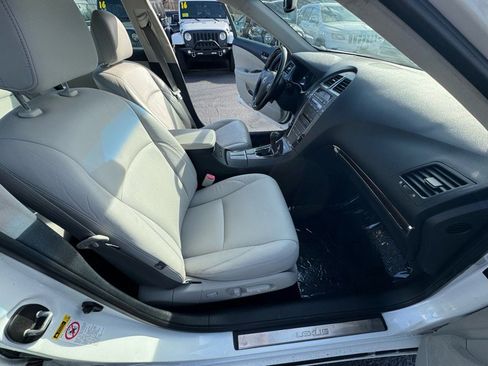 Used 2010 Lexus ES 350 image 16