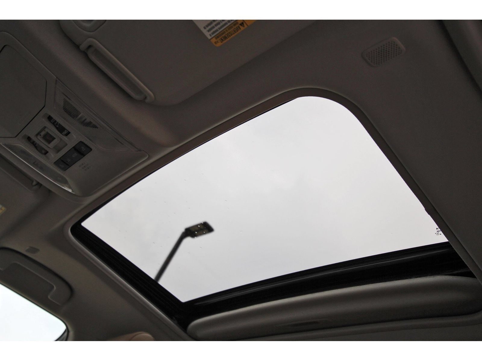 Used 2024 Toyota RAV4 XLE Premium FWD image 30