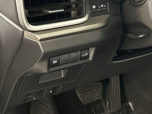 Used 2025 Toyota Grand Highlander AWD image 12