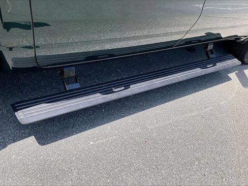 New 2026 RAM 1500 Laramie w/ Night Edition AWD/4WD image 9