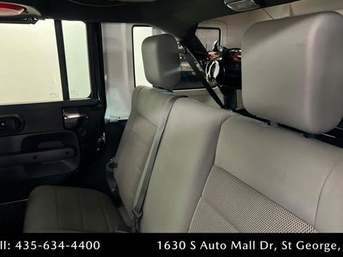 Used 2008 Jeep Wrangler Unlimited Rubicon w/ Dual Top Group AWD/4WD image 20