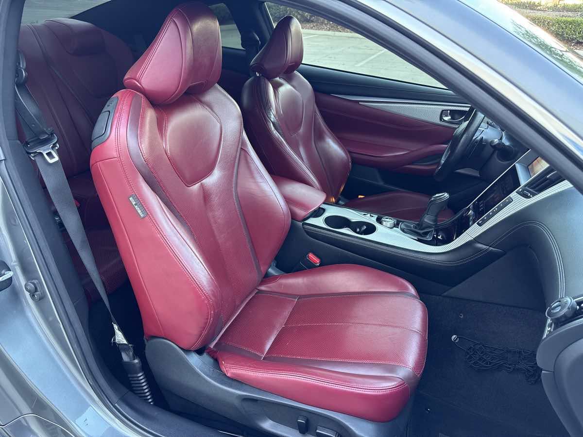 Used 2018 INFINITI Q60 Red Sport 400 w/ Sensory Package 3.0T Sport RWD image 14