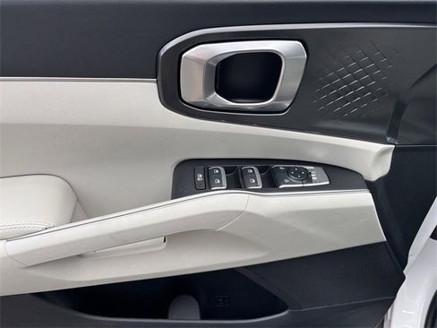New 2025 Kia Sorento S w/ Panoramic Sunroof Package image 18