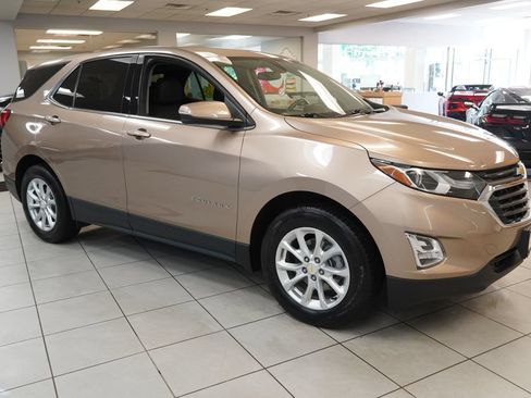Used 2019 Chevrolet Equinox LT FWD image 15