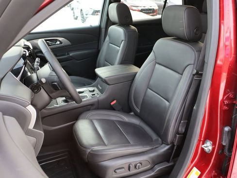 Used 2023 Chevrolet Traverse LT w/ LT Premium Package image 14