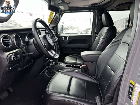 Used 2023 Jeep Wrangler Unlimited Sahara w/ Cold Weather Group AWD/4WD image 14