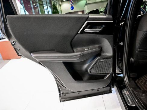 Used 2025 Mitsubishi Outlander ES image 19