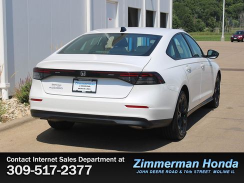 Certified 2025 Honda Accord SE image 2