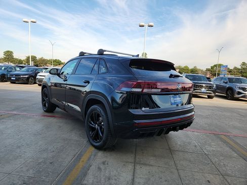 New 2026 Volkswagen Atlas Cross Sport SEL R-Line image 5