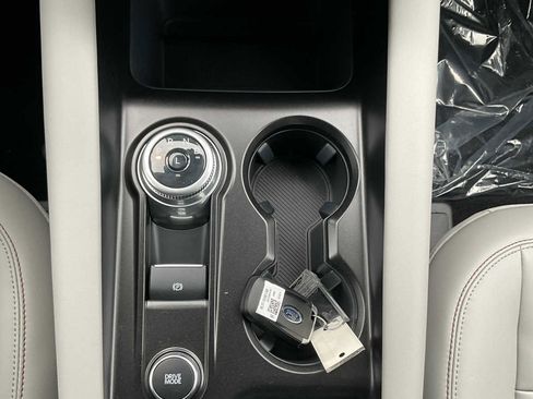 Used 2026 Ford Explorer Active w/ Active Comfort Package image 18