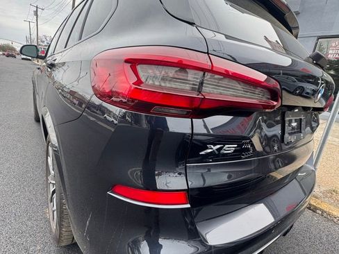 Used 2022 BMW X5 xDrive40i w/ M Sport Package image 4