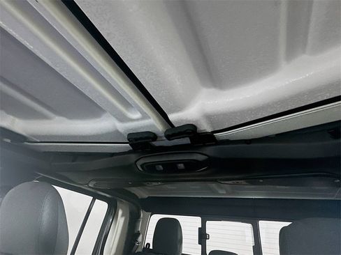 New 2025 Jeep Gladiator Sport image 14