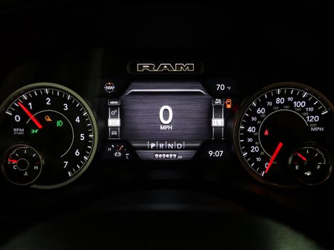Used 2020 RAM 1500 Big Horn AWD/4WD image 18