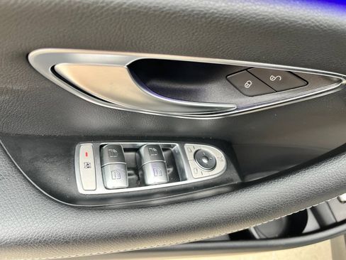 Used 2023 Mercedes-Benz E 350 4MATIC Sedan image 25