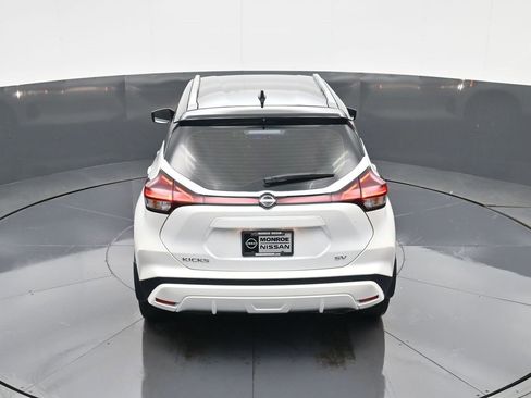 Used 2024 Nissan Kicks SV image 28