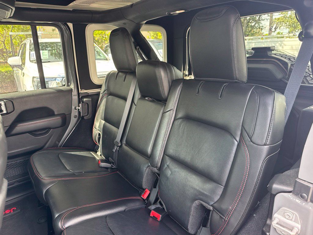 Used 2023 Jeep Wrangler Unlimited Rubicon w/ LED Lighting Group AWD/4WD image 11