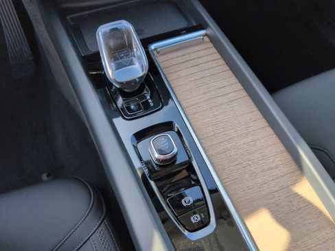 New 2026 Volvo XC60 B5 Plus w/ Protection Package Premier image 22