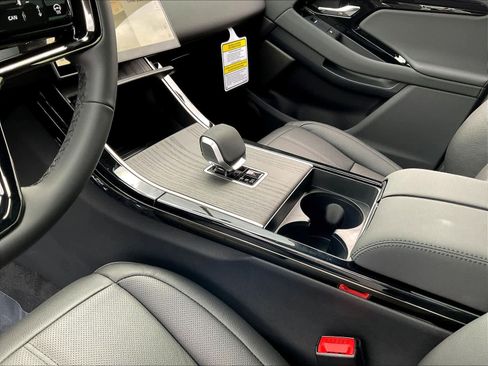 New 2026 Land Rover Range Rover Evoque Dynamic SE image 10