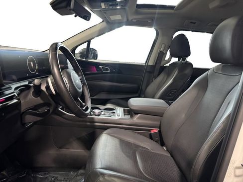 Used 2025 Kia Carnival SX Prestige FWD image 15