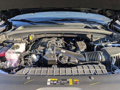 New 2025 Jeep Grand Cherokee Limited w/ Black Appearance Package image 18