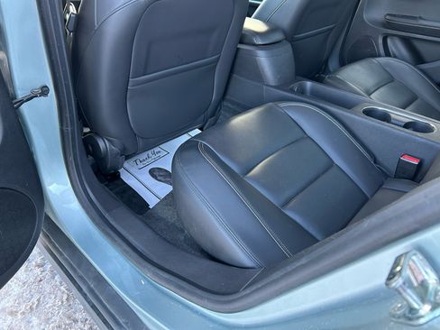 Used 2012 Chevrolet Volt Premium w/ Premium Trim Package image 9