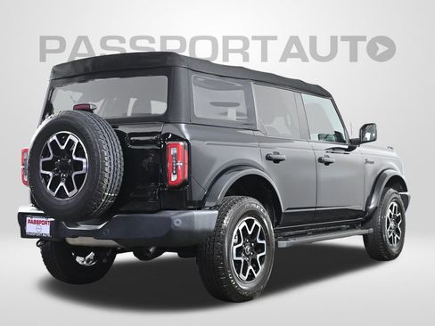 Used 2022 Ford Bronco Outer Banks image 10