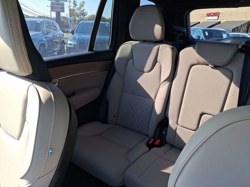 Certified 2026 Volvo XC90 B6 Plus AWD/4WD image 12
