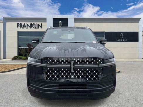 New 2026 Lincoln Navigator Black Label AWD/4WD image 2