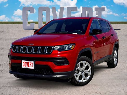 Used 2025 Jeep Compass Sport image 1