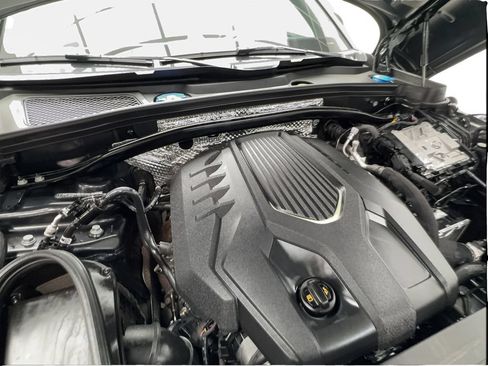 Used 2024 Porsche Macan AWD/4WD image 19