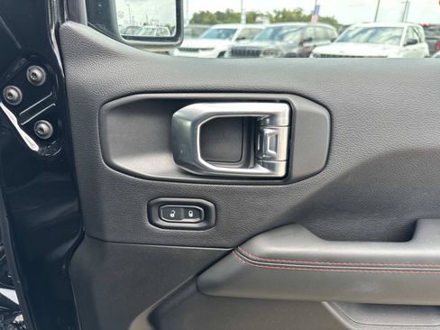Used 2026 Jeep Wrangler Unlimited Rubicon AWD/4WD image 14