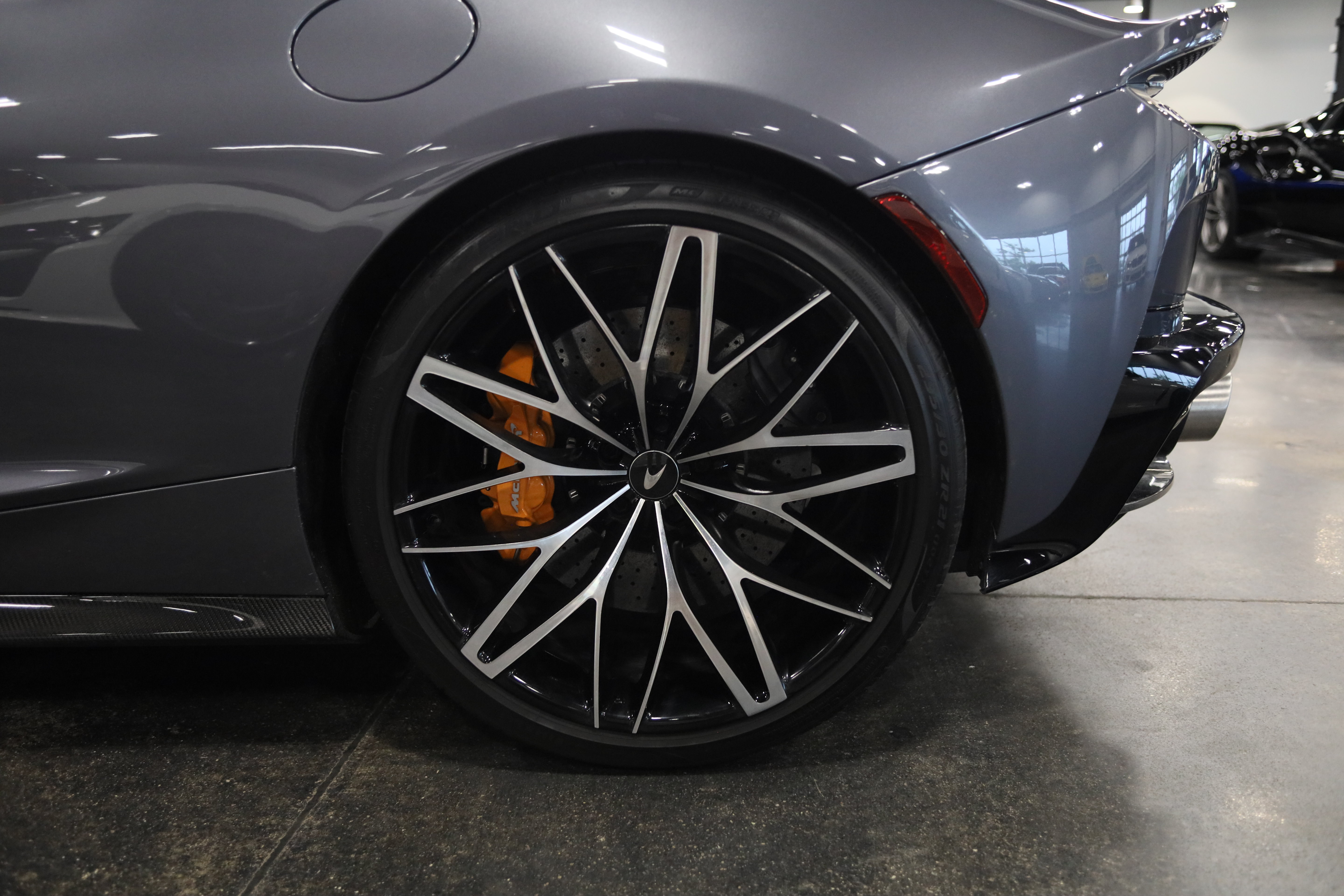 Used 2023 McLaren GT RWD image 14