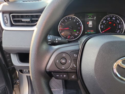 Used 2021 Toyota RAV4 XLE image 13