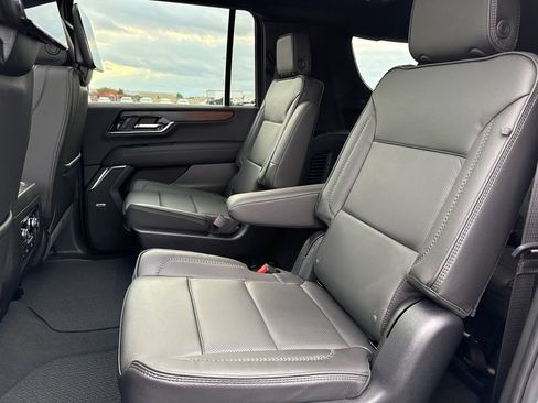 New 2026 GMC Yukon XL Denali w/ Denali Reserve Package AWD/4WD image 32