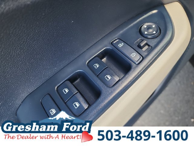 Used 2021 Hyundai Venue FWD image 18