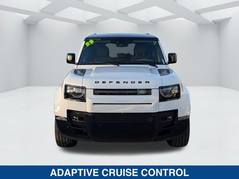 Used 2025 Land Rover Defender 110 X-Dynamic SE image 8