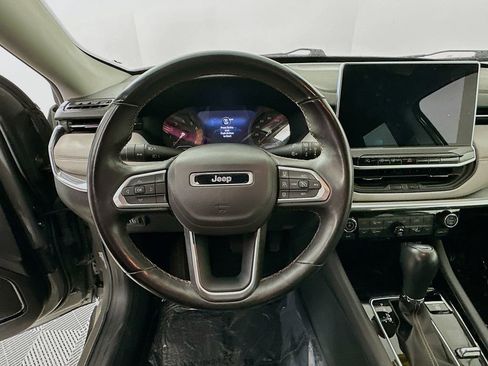 Used 2022 Jeep Compass Limited image 17