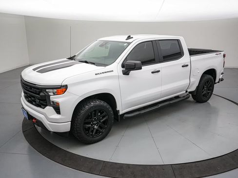 Used 2023 Chevrolet Silverado 1500 Custom w/ Rally Edition AWD/4WD image 9