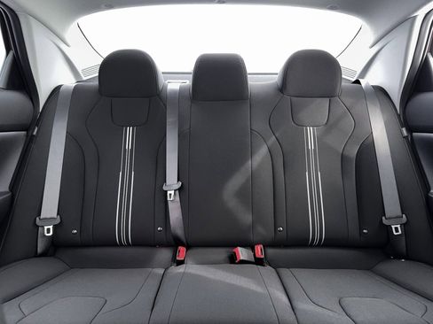 New 2026 Hyundai Elantra Blue image 16