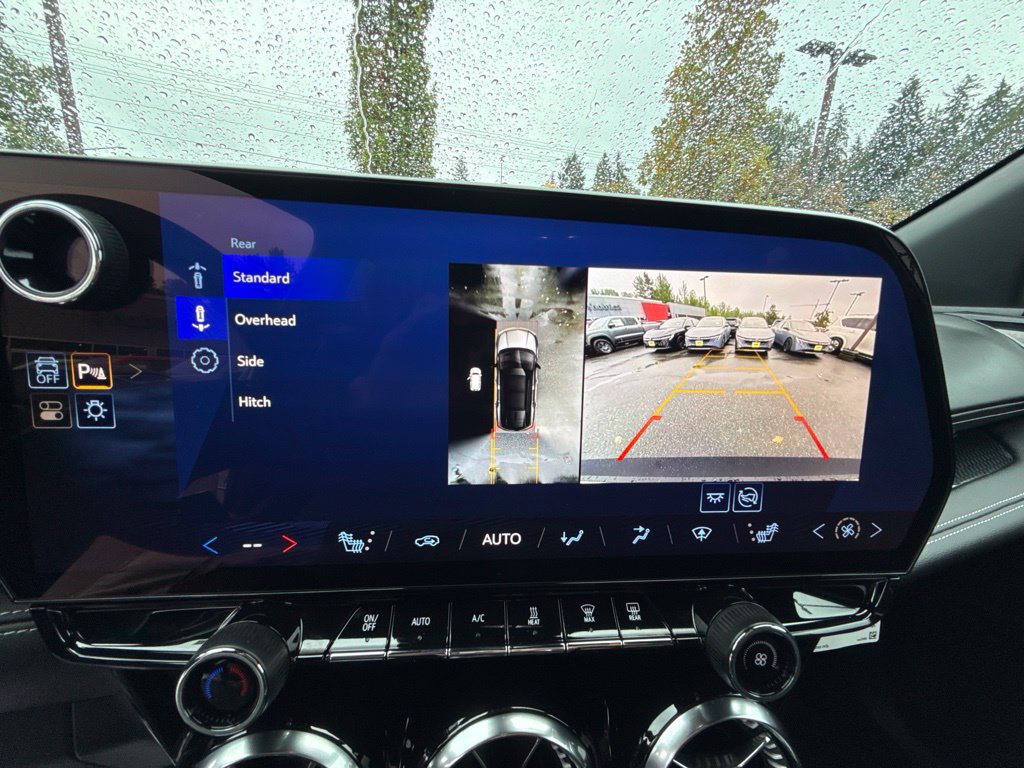Used 2024 Chevrolet Blazer EV LT AWD/4WD image 25