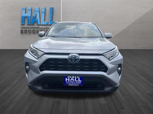 Used 2021 Toyota RAV4 XLE Premium AWD/4WD image 7