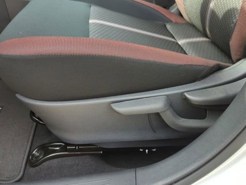 New 2025 Nissan Versa SR w/ Trunk Package FWD image 22