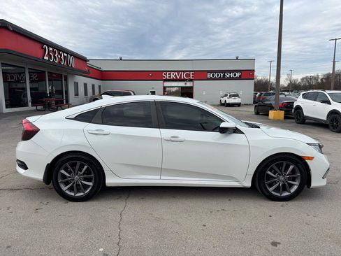Used 2019 Honda Civic EX image 2